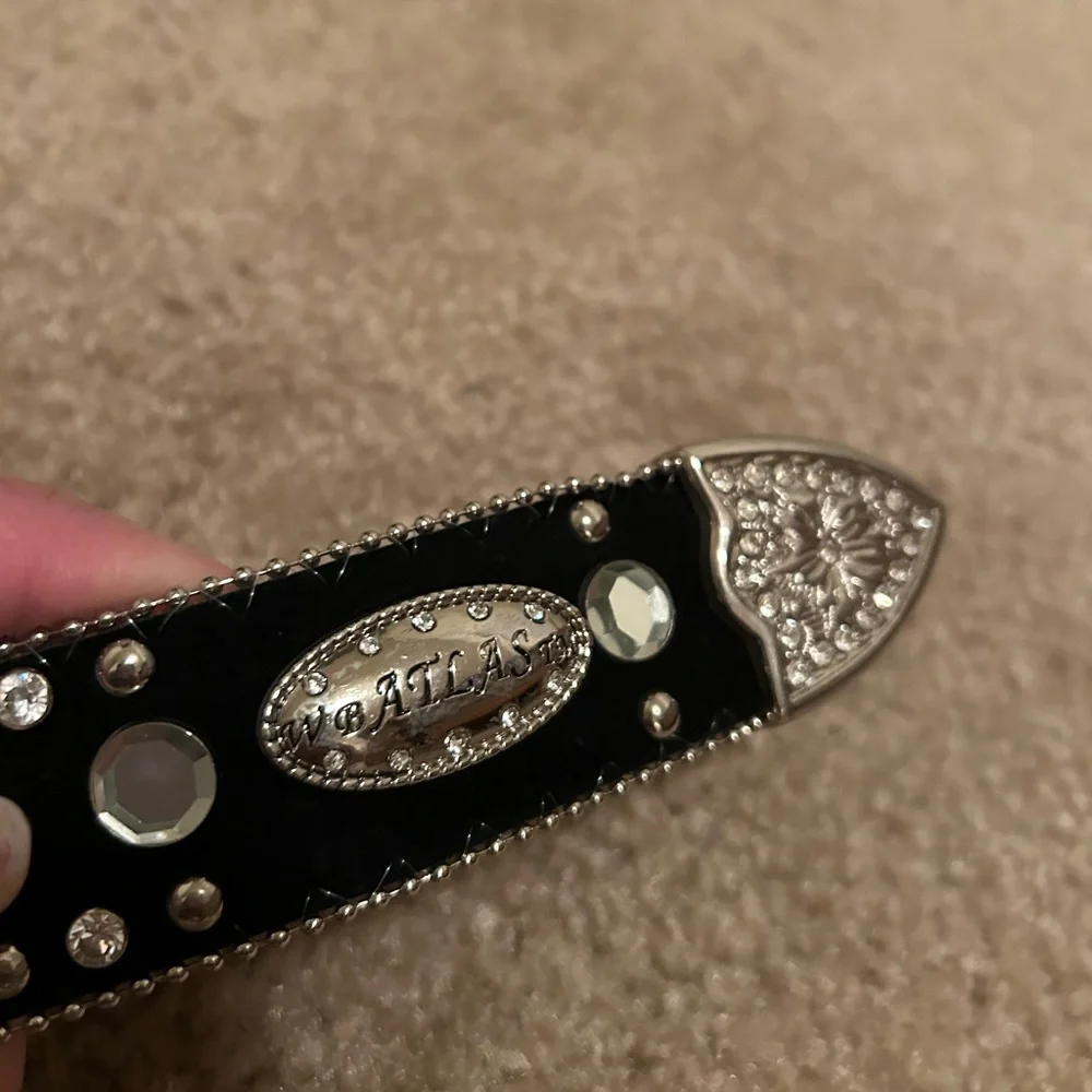 WB Atlas Rhinestone belt - Picture 5 of 7